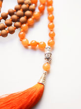 Load image into Gallery viewer, Surya mala sándalo